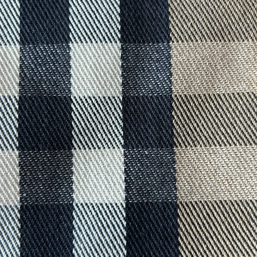 AUTHENTIC BURBERRY HANDBAG TOTE - Picture 3 of 8